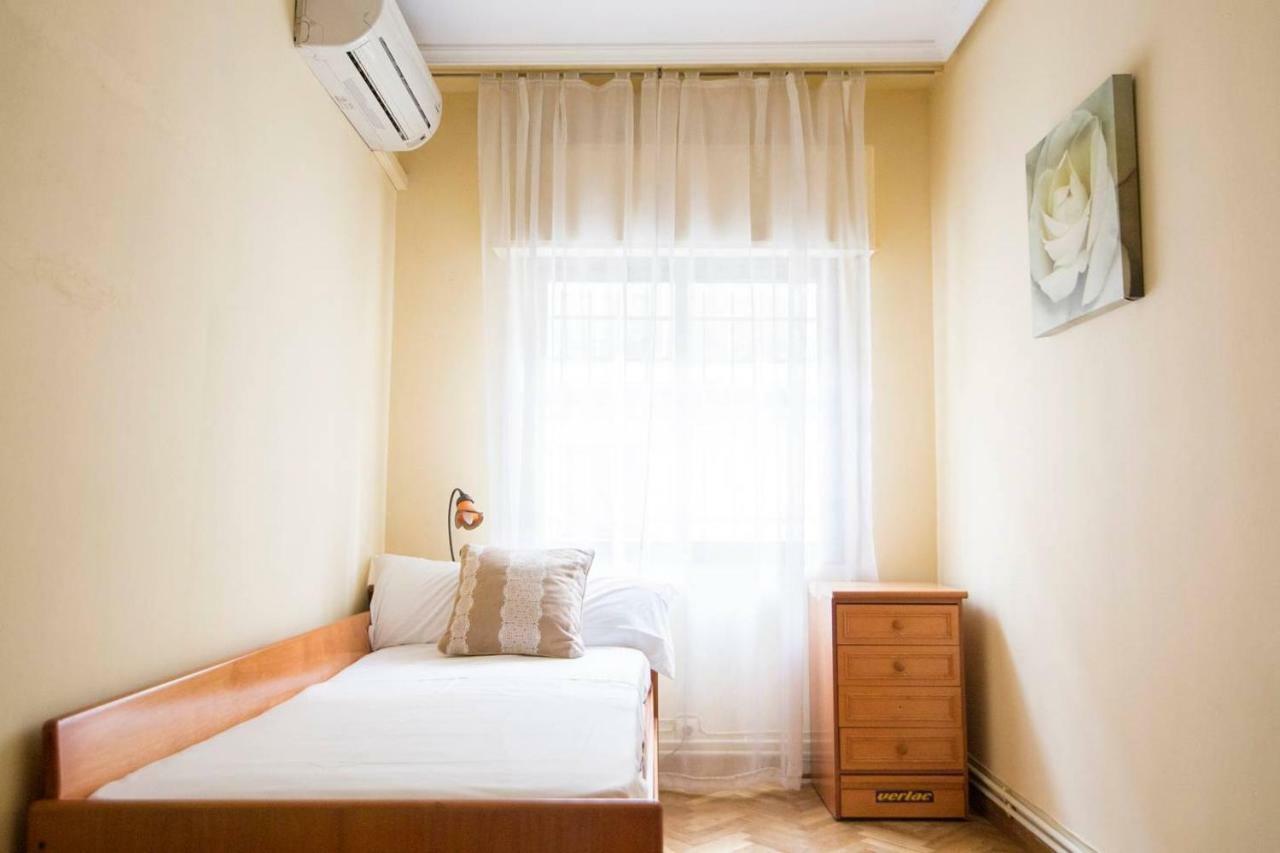 Home & Private Terrace Wifi + Aircon Madrid Ngoại thất bức ảnh